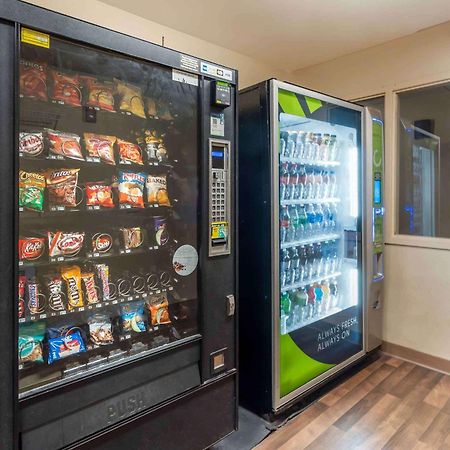 Extended Stay America Suites - Chicago - Woodfield Mall Schaumburg Bagian luar foto