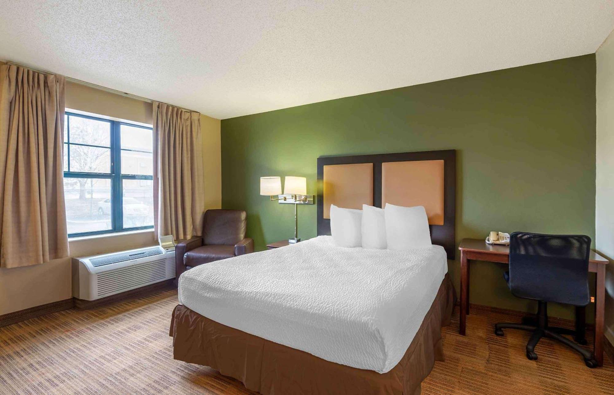 Extended Stay America Suites - Chicago - Woodfield Mall Schaumburg Bagian luar foto