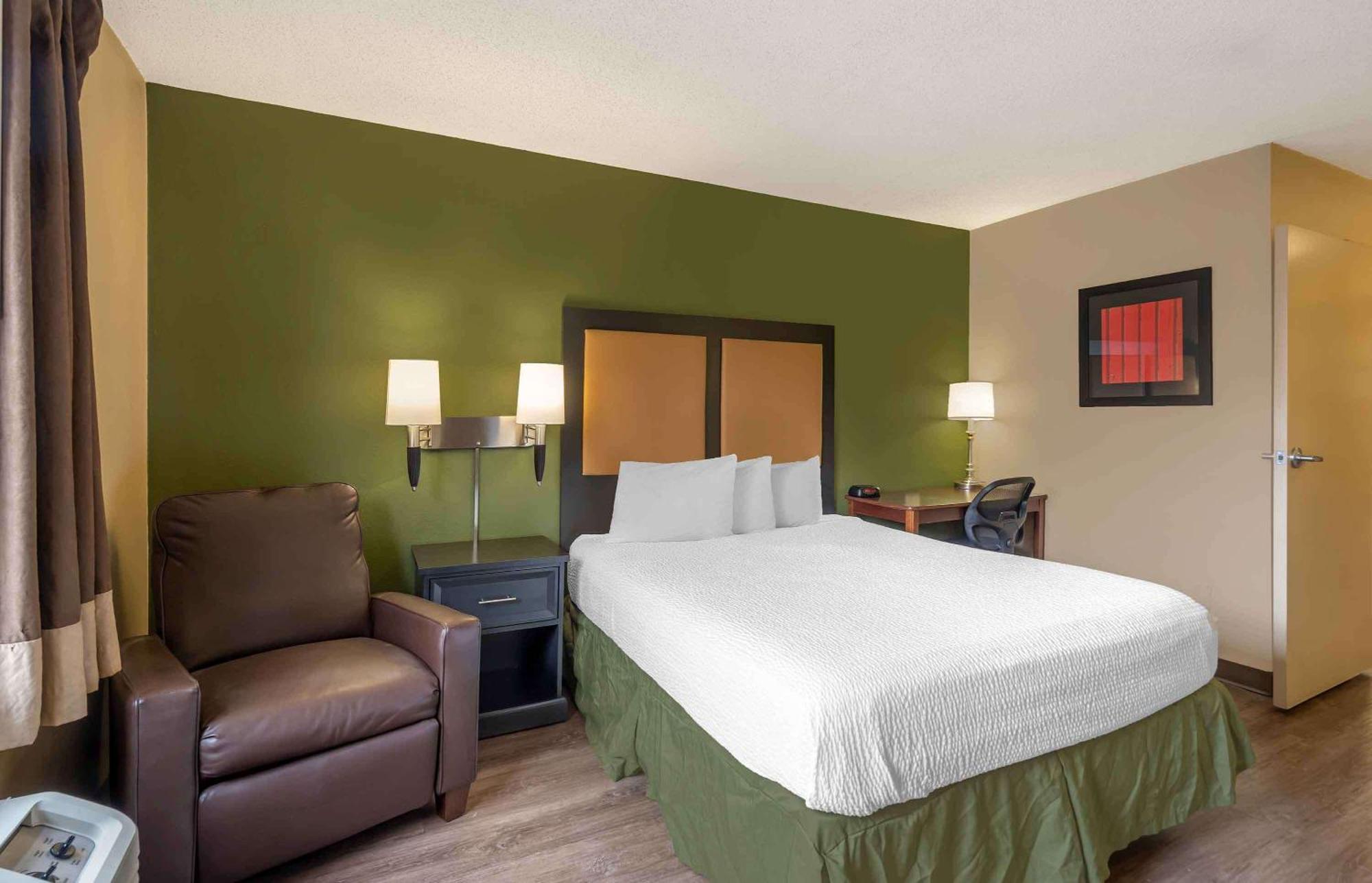 Extended Stay America Suites - Chicago - Woodfield Mall Schaumburg Bagian luar foto